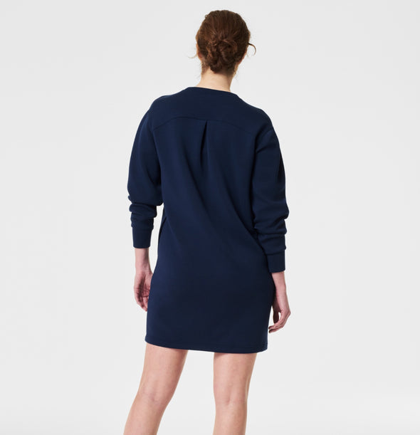 AIRESSENTIALS CREW NECK DRESS