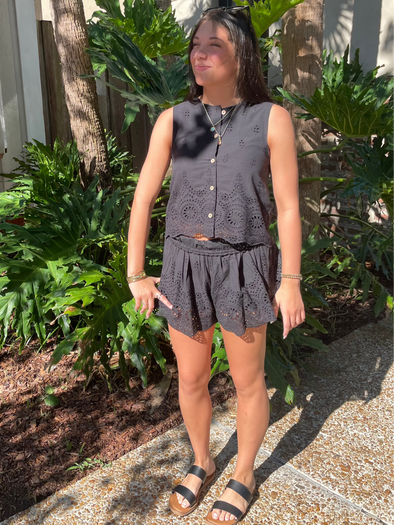 THE SCARLETT SHORTS
