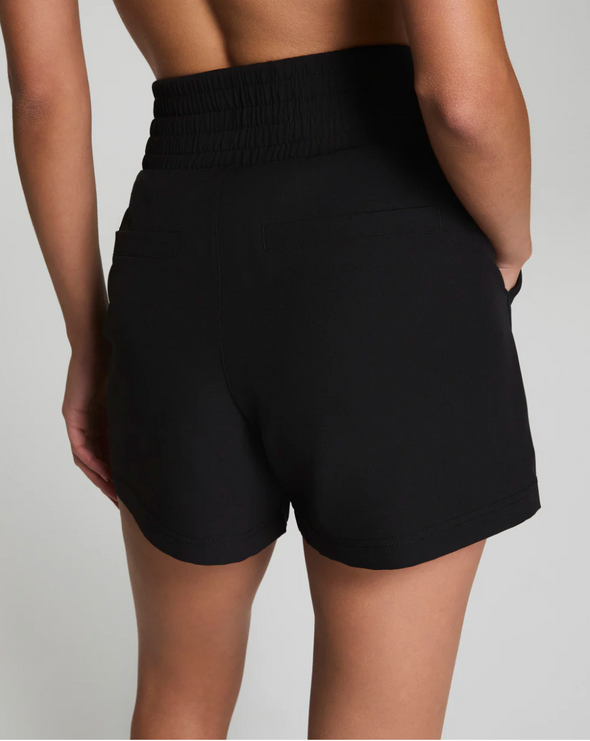 ON THE MOVE SHORTS