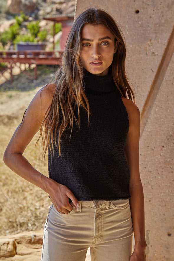 SALMA TURTLENECK TOP